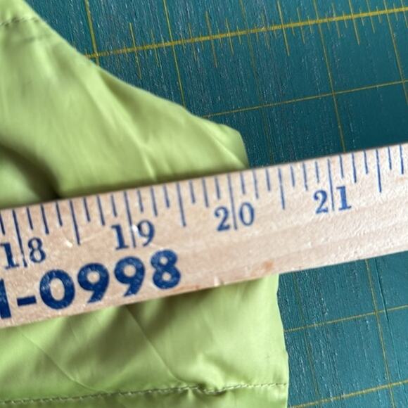 Eddie Bauer Premium  Goose Down Filled Women's Green Zip Puffer Vest  M Quilted - Picture 4 of 5